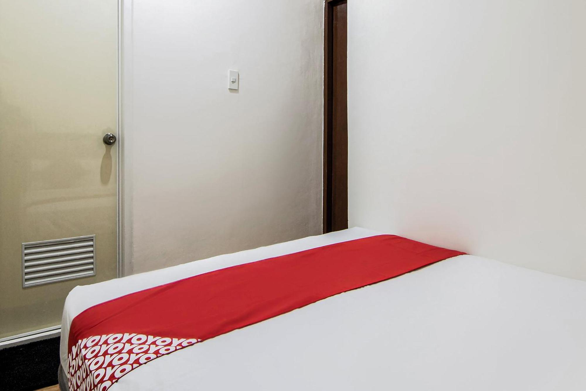Oyo 431 Apollo 11 Apartelle Pasay Extérieur photo