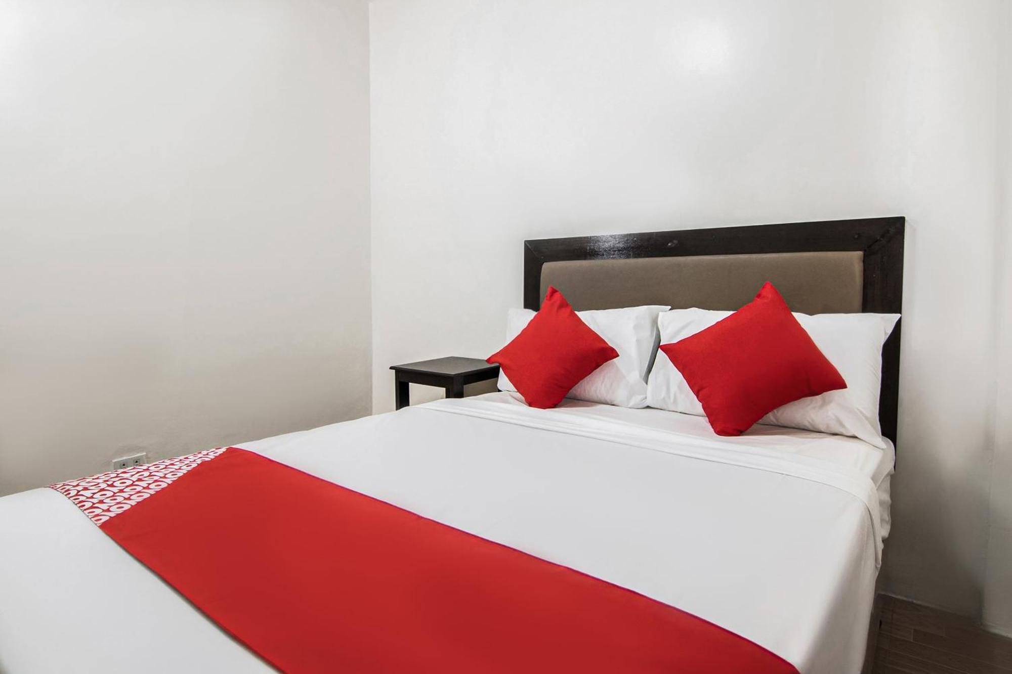 Oyo 431 Apollo 11 Apartelle Pasay Extérieur photo