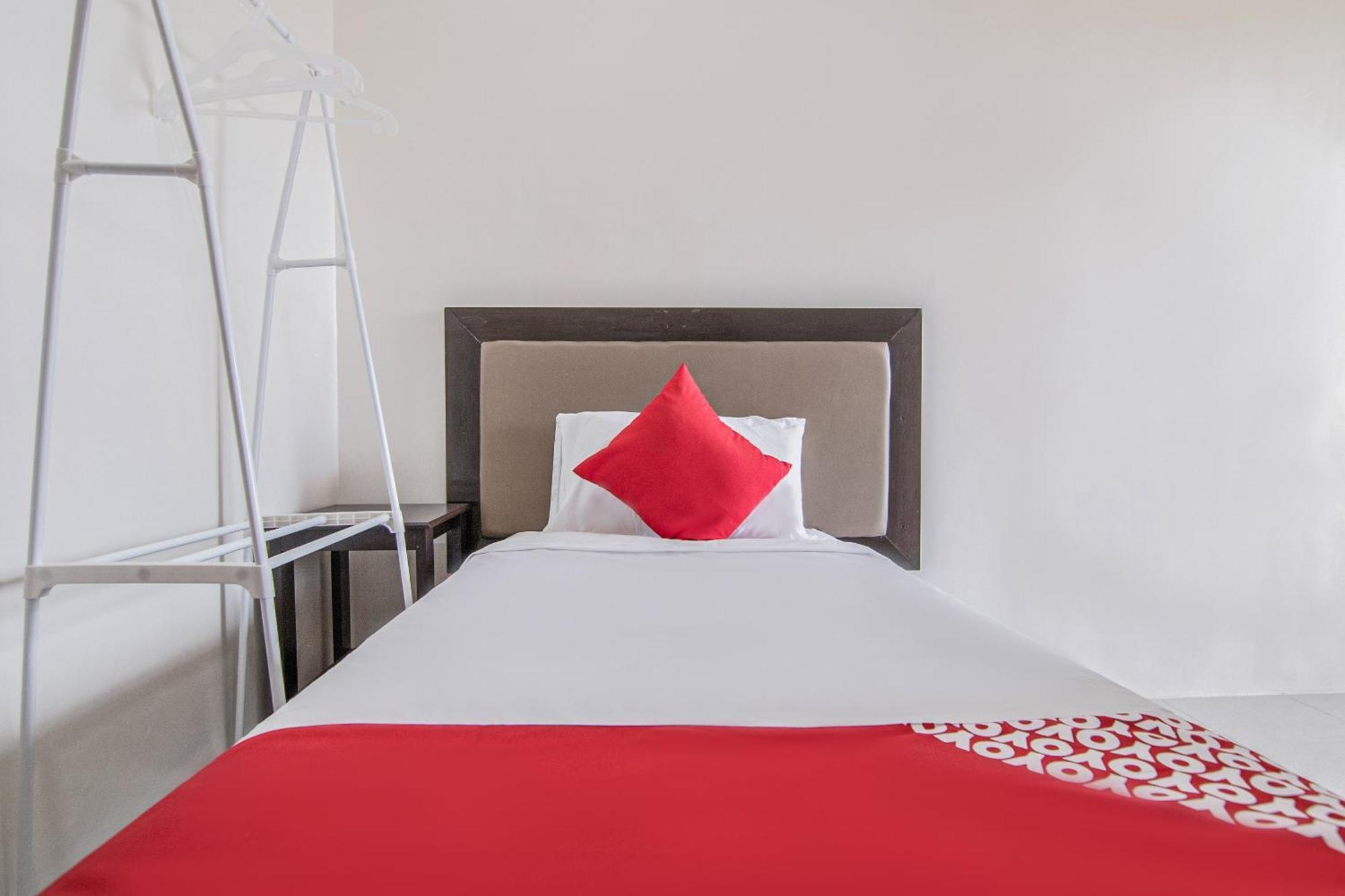 Oyo 431 Apollo 11 Apartelle Pasay Extérieur photo