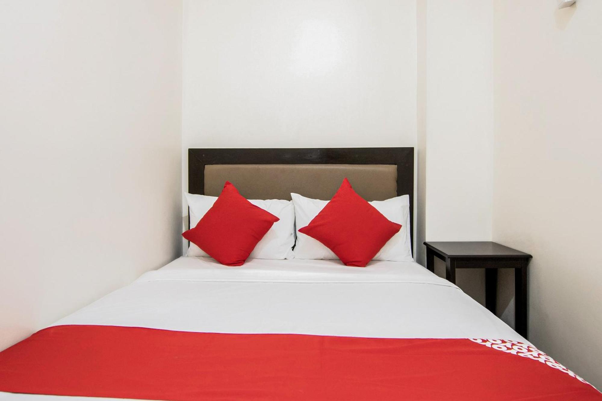 Oyo 431 Apollo 11 Apartelle Pasay Extérieur photo